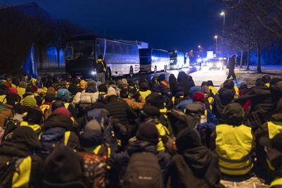 Strassenblockaden gegen AfD-Bundesparteitag in Riesa-stock-photo
