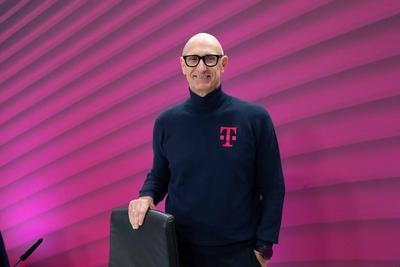 Timotheus HOETTGES, H?ttges, Vorstandsvorsitzender, CEO, Bilanzpressekonferenz der Deutschen Telekom AG in Bonn, 23.02.2-stock-foto