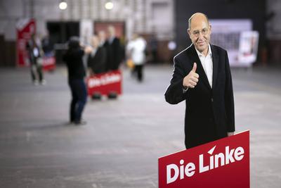 Gregor Gysi - Linke Parteitag-stock-foto