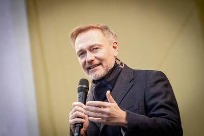 Christian Lindner, FDP-Parteivorsitzender und ehemaliger Bundesfinanzminister, w?hrend der Wahlkampfveranstaltung in Kiel, Schleswig-Holstein-stock-foto