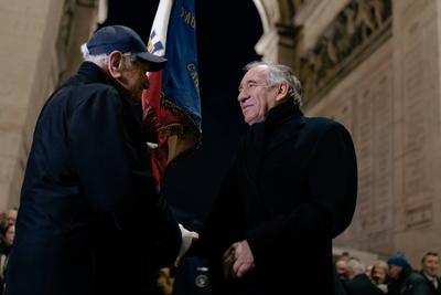 Rekindling the Flame ceremony at the Tomb of the Unknow Soldier on the 80th anniversary of the liberation of Auschwitz Birkenau-stock-photo