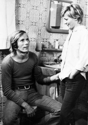 Horst Janson und Karin Anselm (v.l.) 5/88 - Horst Janson und Karin Anselm in einer Filmszene aus Der Bastian Mann deuts-stock-foto
