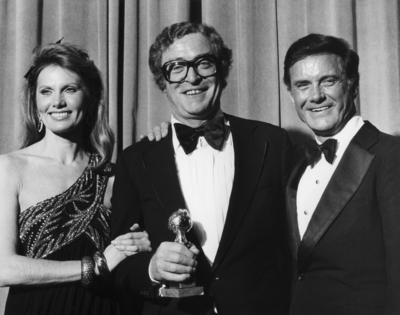 Maud Adams, Michael Caine, Cliff Robertson at the 41st Annual Golden Globes, 1984 PUBLICATIONxINxGERxSUIxAUTxONLY Copyr-stock-foto