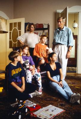 Zwei Halbe sind noch lange kein Ganzes Zwei Halbe sind noch lange kein Ganzes, Fernsehserie, Deutschland 1993, Darstell-stock-photo