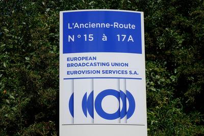 Schild der European Broadcasting Union in Genf Schild der European Broadcasting Union in Genf, 03.08.2019, Genf, Schweiz-stock-foto
