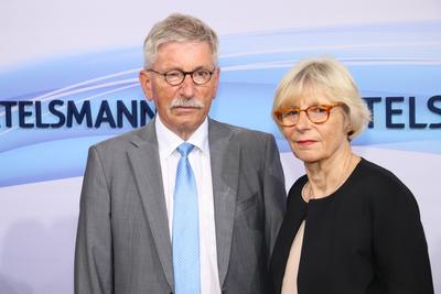 129/ Thilo Sarrazin und Ursula Sarrazin besuchen die Bertelsmann Party in der Bertelsmann Repraesentanz am 22.06.2017 in-stock-photo