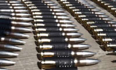 Scharfe Munition in einem Patronengurt f?r das MG3. Das Maschinengewehr 3 ist das Standardmaschinengewehr der Bundeswehr-stock-foto