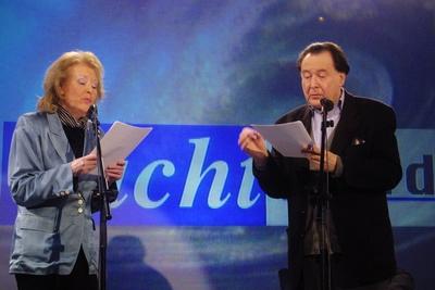 Bildnummer: 54455614  Datum: 17.03.2001  Copyright: imago/gezettGerhard R?hm mit Monika Lichtenfeld kultur people literatur kbdig xo0x 2001 quer Schriftsteller literatur Autor Persoenlichkeit Author writing writer Culture Kulture Dichter PoetBildnummer 54455614 Date 17 03 2001 Copyright Imago  Gerhard R?hm with Monika Light field Culture Celebrities Literature Kbdig xo0x 2001 horizontal Writer Literature Author Personality author Writing Writer Culture Kulture Poet Poet-stock-foto