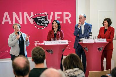 Das Programm zum 39. Deutschen Evangelischen Kirchentag-stock-foto