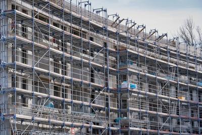 Baustelle am Ring 2 in Wandsbek Hamburg - Symbolfoto Symbolbild Baukran Baukr?ne Bauwirtschaft Bauindustrie Wirtschaft-stock-photo