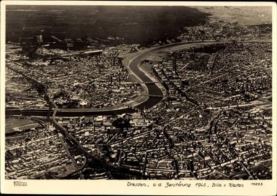 Dresden Fliegeraufnahme vor der Zerst?rung 1945 Blick v Westen Hahn 10533-stock-foto