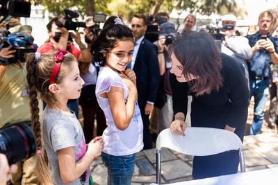 News Themen der Woche KW 30 Bundesaussenministerin Annalena Baerbock im Gespraech mit dem griechischen Minister fuer Mig-stock-photo