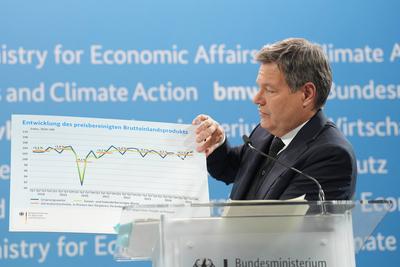 Vorstellung des Jahreswirtschaftsberichts 2025 durch Wirtschsftsminister Habeck-stock-foto