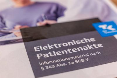 Informationsmaterial zur elektronischen Patientenakte (ePA)-stock-foto