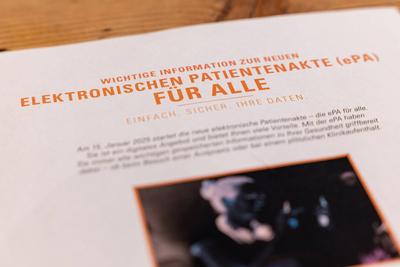 Informationsmaterial zur elektronischen Patientenakte (ePA)-stock-foto