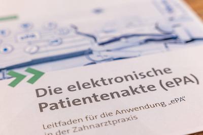 Informationsmaterial zur elektronischen Patientenakte (ePA)-stock-foto