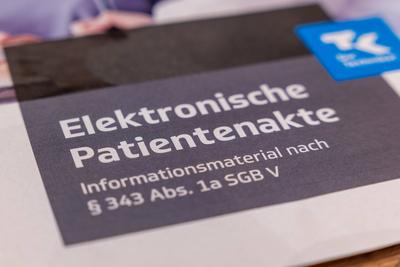 Informationsmaterial zur elektronischen Patientenakte (ePA)-stock-foto
