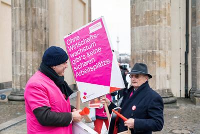 29.01.2025,Berlin,Bundesweiter Aktionstag Kundgebung am Brandenburger Tor: Gemeinsam f?r die Wirtschaftswende, Wirtschaf-stock-foto