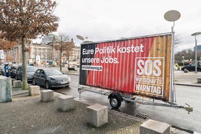 29.01.2025,Berlin,Bundesweiter Aktionstag Gemeinsam f?r die Wirtschaftswende, Wirtschaftswarntag *** 29 01 2025,Berlin,N-stock-foto