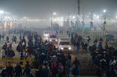 30 Dead, 60 Injured In Maha Kumbh Mela Stampede In Prayagraj-stock-foto