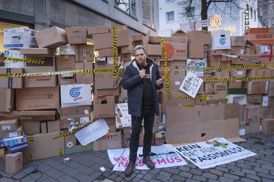 29.01.2025, K?ln: Spontane Demonstration von K?lner B?rgern vor der Zentrale der CDU K?ln gegen die Abstimmung der CDU mit der AFD beim F?nf-Punkte-Antrag zur Migration im Bundestag. *** 29.01.2025, Cologne: Spontaneous demonstration by Cologne citiz-stock-foto