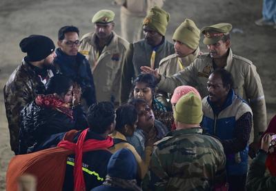 30 Dead, 60 Injured In Maha Kumbh Mela Stampede In Prayagraj-stock-foto