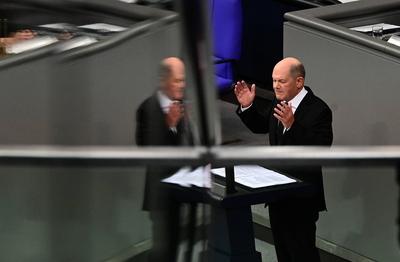 Bundeskanzler Scholz-stock-foto