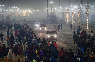 30 Dead, 60 Injured In Maha Kumbh Mela Stampede In Prayagraj-stock-foto