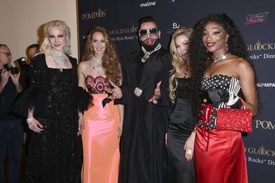 Theresia Fischer, Christina Grass, Harald Gl??ckler, Michelle Monballijn, Samira Diasso-stock-foto