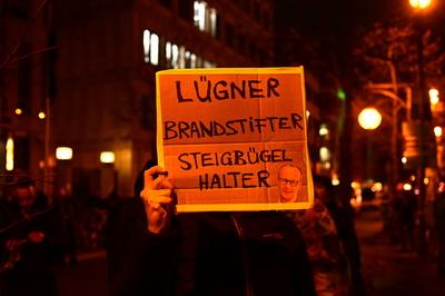 Anti-CDU-Demo vor dem KAH-stock-foto