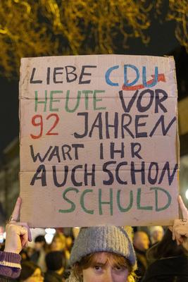 Demonstration gegen Friedrich Merz gegen die CDU und AFD in Dortmund.-stock-foto