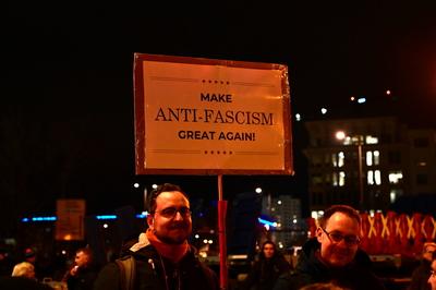 Anti-CDU-Demo vor dem KAH-stock-foto