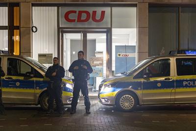 Demonstration gegen Friedrich Merz gegen die CDU und AFD in Dortmund.-stock-foto