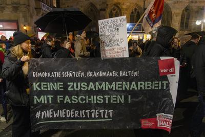 Demonstration gegen Friedrich Merz gegen die CDU und AFD in Dortmund.-stock-foto