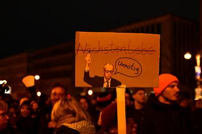 Anti-CDU-Demo vor dem KAH-stock-foto