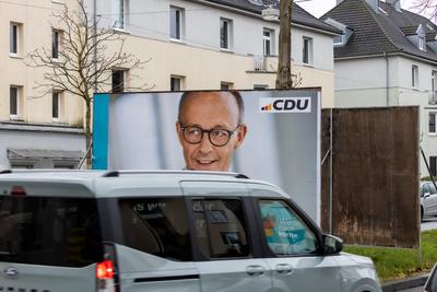 Wahlplakate zur Bundestagswahl 2025 in Bonn - 29.01.2025-stock-foto