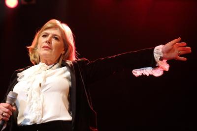 48/ Konzert: Marianne Faithfull in der Berliner Columbiahalle, Saengerin, Rock, Pop, S?ngerin, Musik, quer, Halbtotale,-stock-foto