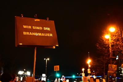Anti-CDU-Demo vor dem KAH-stock-foto