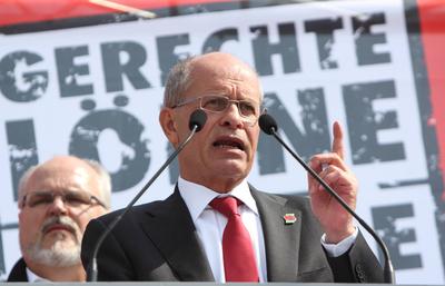 1.Mai Demonstration der IG Metall in Hamburg. 01.05.2012, EU, DEU, Deutschland, Hamburg, Hamburg: die 1.Mai Demonstratio-stock-photo