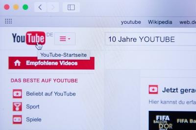 10 Jahre Youtube Symbolbider der Videoplattform YouTube wurde am 15 Februar 2005 von den drei ehe-stock-foto