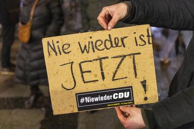 Demonstration gegen Friedrich Merz gegen die CDU und AFD in Dortmund.-stock-foto