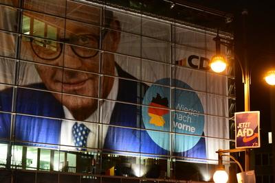 CDU-Wahlwerbung neben AfD-Plakat-stock-foto