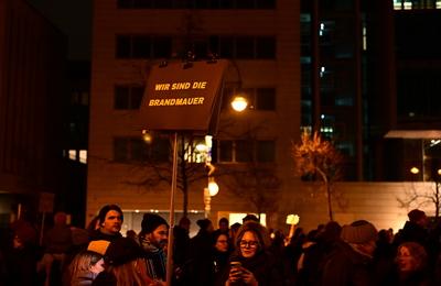 Anti-CDU-Demo vor dem KAH-stock-foto