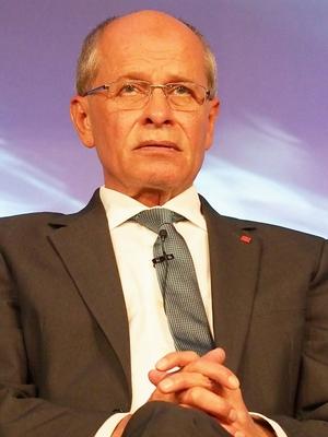 Bildnummer: 58629402  Datum: 23.10.2012  Copyright: imago/Wolf P. PrangeBerlin - Berthold HUBER ist 1. Vorsitzender der IG Metall; der Arbeitnehmervertreter nahm an einer Diskussion zum diesj?hrigen Maschinenbaugipfel des Verbandes Deutscher Maschinen- und Anlagenbau ( VDMA ) teil Berthold HUBER 1. Vorsitzender der IG Metall People Politik Wirtschaft Portr?t xsp x1x 2012 hoch Persoenlichkeit Portrait Gewerkschafter Gewerkschaftsvorsitzender Maschinen- und Anlagenbau Exportindustrie Weltmarktf?hrer 58629402 Date 23 10 2012 Copyright Imago Wolf P PRANGE Berlin Berthold Huber is 1 Chairman the IG Metal the Workersu0026#39; representatives NAHM to a Discussion to this year  the Association German Machines and Plant construction VDMA Part Berthold Huber 1 Chairman the IG Metal Celebrities politics Economy Portrait xsp x1x 2012 vertical Personality Portrait Trade unionists Trade Union Chairman Machines and Plant construction Export industry World leaders-stock-foto