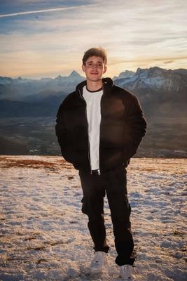 AUT, Unterwegs in Salzburg, Reportage, WM 2025, Saalbach, WM-Song, Fototermin-stock-foto