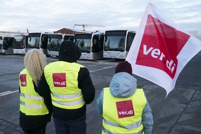 Warnstreik VHH Busfahrer-stock-photo