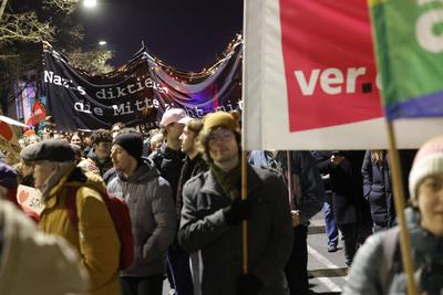Merz stoppen-stock-foto
