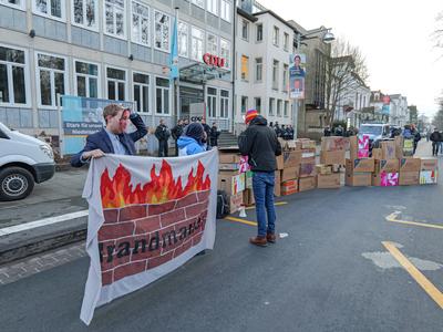 Demo der Students for Future gegen Rechts Die Initative der Students for Future errichtete mit rund 200 Demonstranten vo-stock-foto