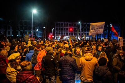 Demonstration Merz und AfD Stoppen-stock-foto