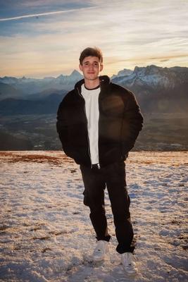 AUT, Unterwegs in Salzburg, Reportage, WM 2025, Saalbach, WM-Song, Fototermin-stock-foto